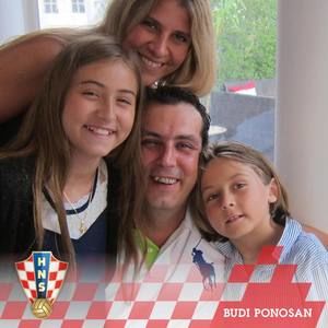 Meet your Posher, Denis